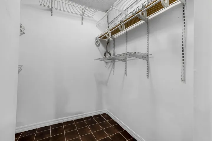 242 W 19th St-Hialeah, Adalberto-21