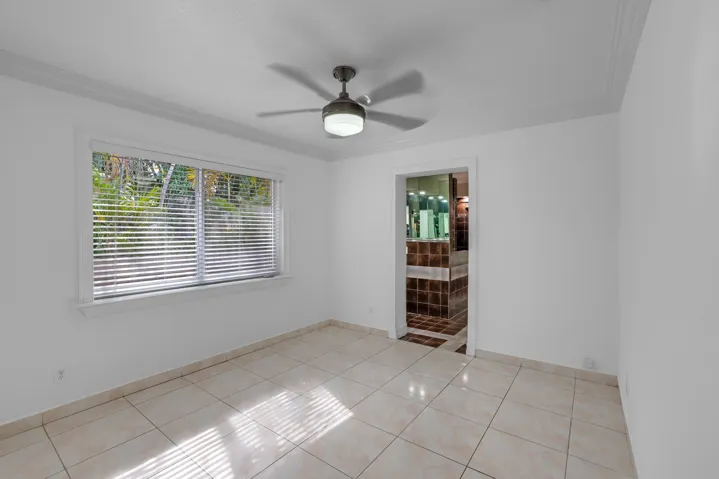 242 W 19th St-Hialeah, Adalberto-16