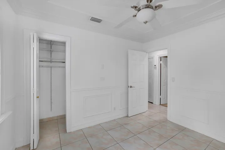 242 W 19th St-Hialeah, Adalberto-14