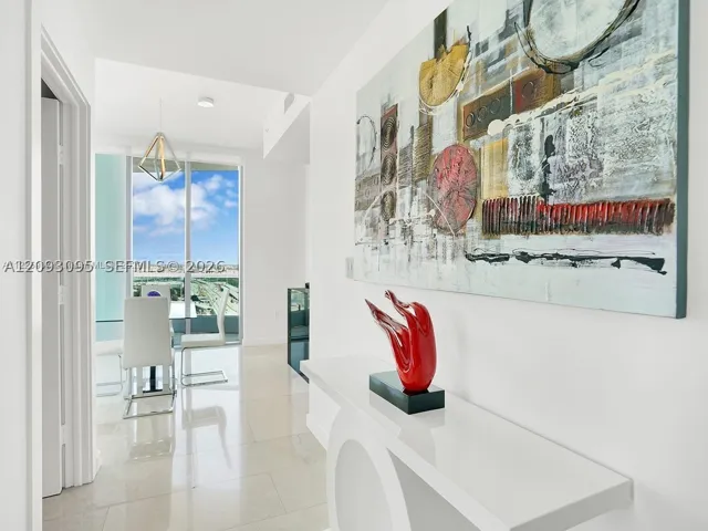 900 Biscayne Blvd 2412, Miami, Florida 33132