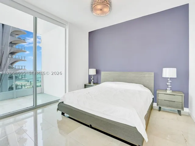 900 Biscayne Blvd 2412, Miami, Florida 33132