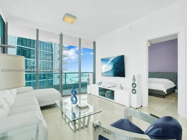 900 Biscayne Blvd 2412, Miami, Florida 33132