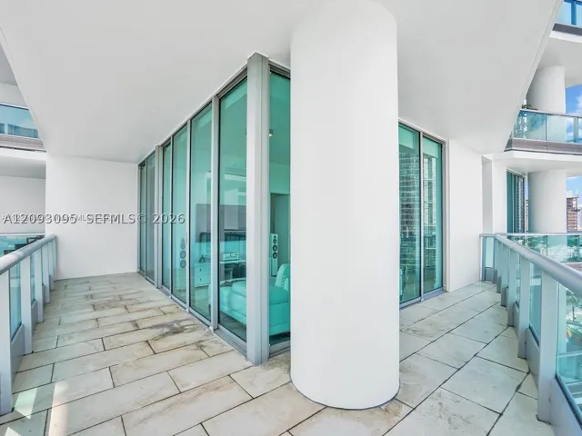 900 Biscayne Blvd 2412, Miami, Florida 33132