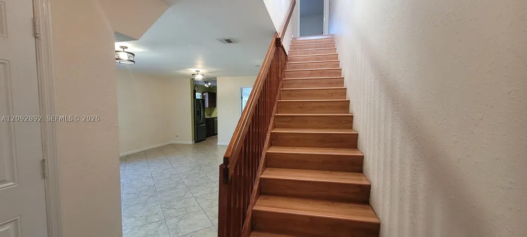 Entry to second floor