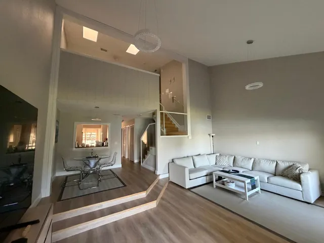 Living room 4