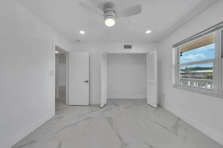 6 Guest Bedroom (2)