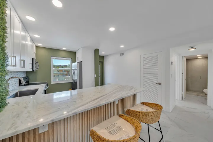 4 Kitchen (6)