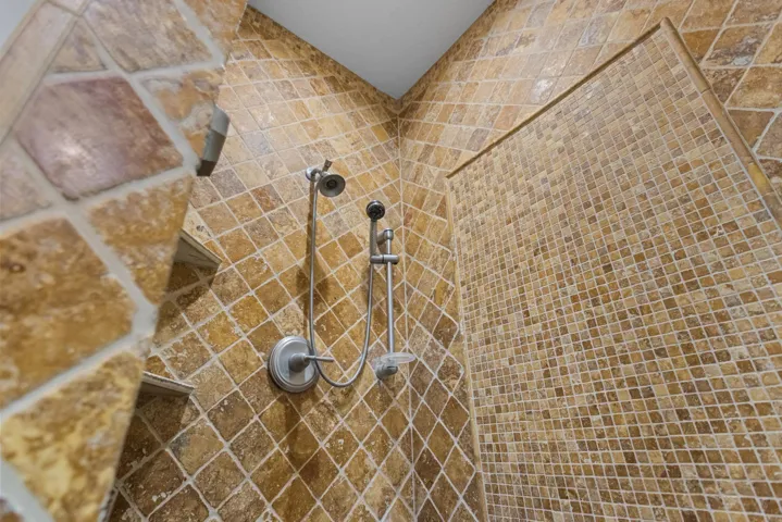 Master BathH