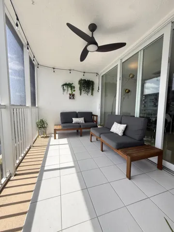 balcony