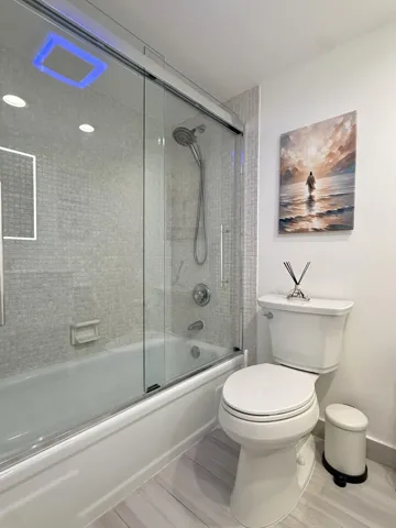 master bathroom 3