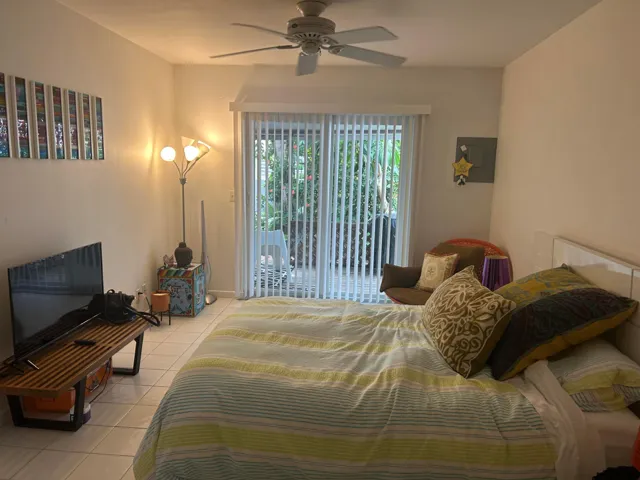 MB 128 Venetian Dr