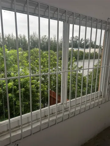 mezzanine window 1