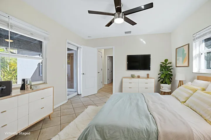 EAST BDRM 1.1 (1)