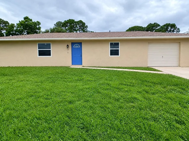 314 EVERGREEN FRONT PIC