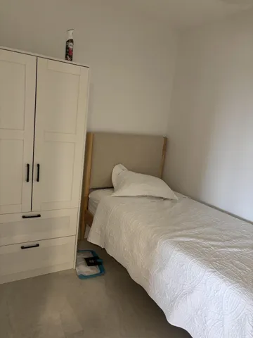 EXTRA ROOM