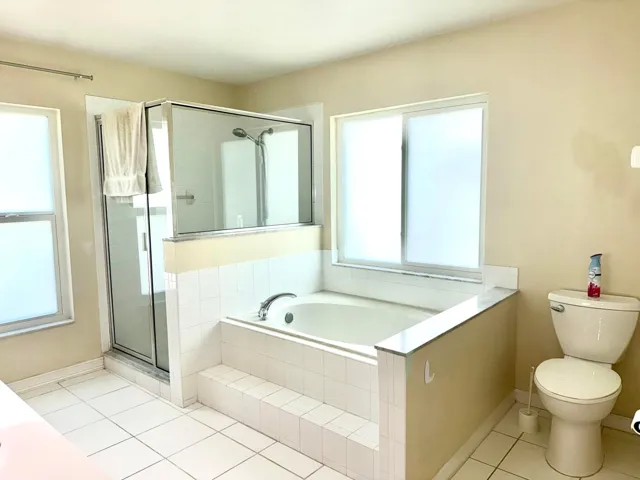main bath tub h