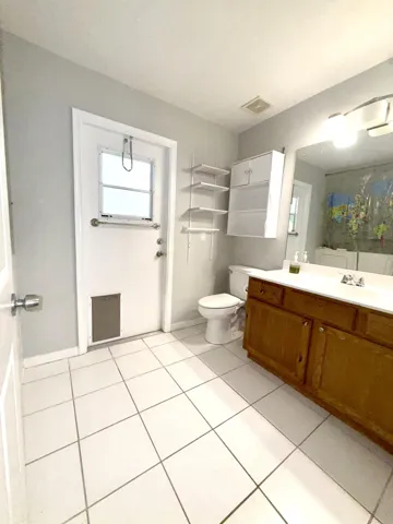 bathroom 2 v