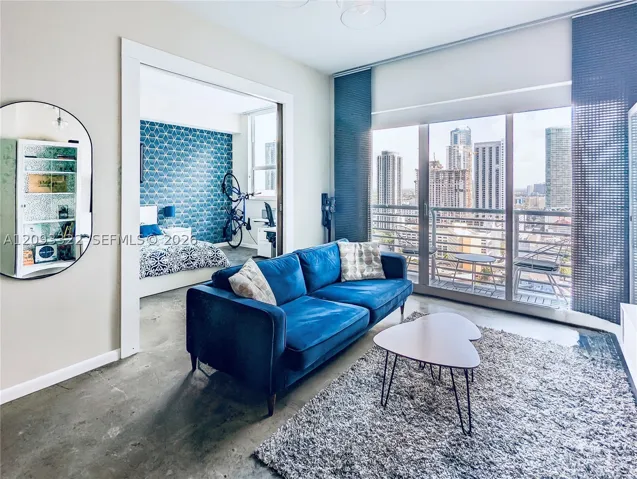 loft 1/1 high ceilings  separate private bedroom