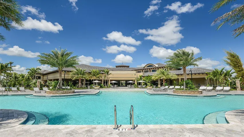 #12 Clubhouse Pool