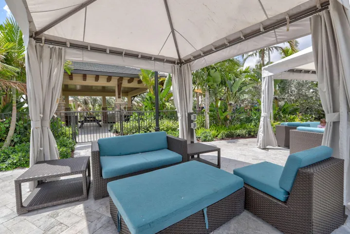 #14 Clubhouse Cabana