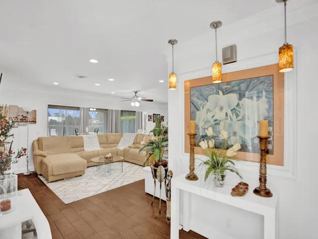 Foyer Entry