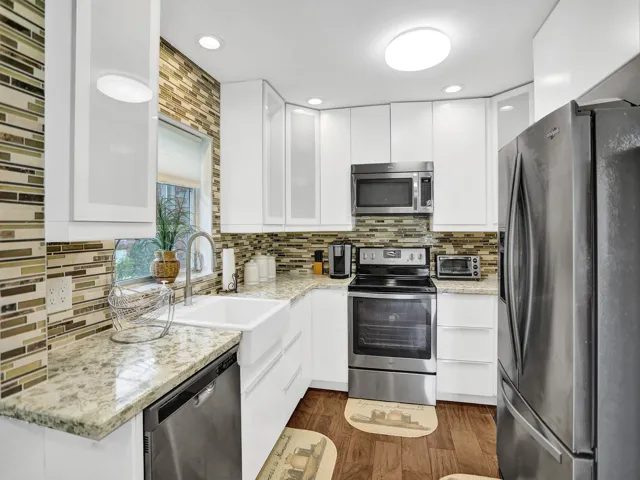 Fully Renovated Kitchen