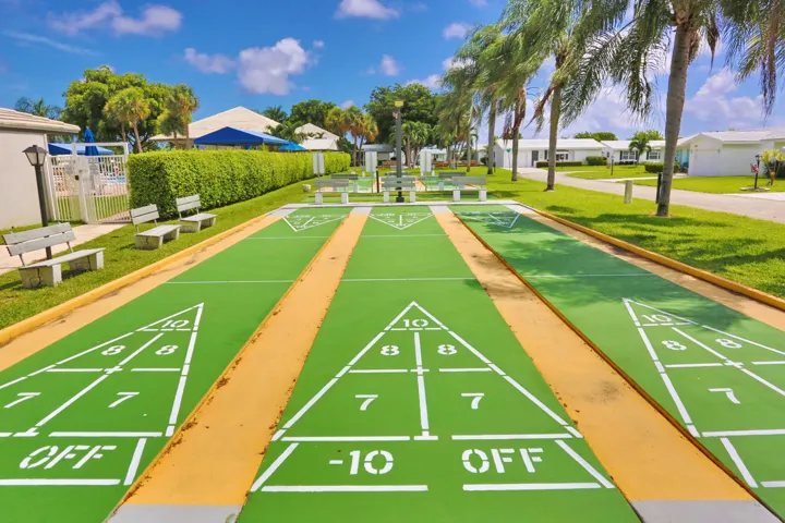 042-025-Shuffleboard Courts-4200x2800