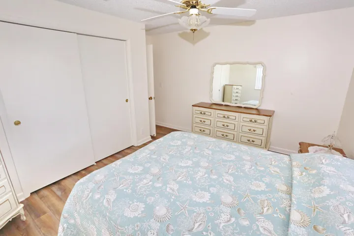 022-004-Bedroom 1-4200x2800