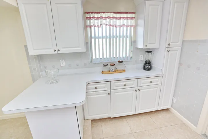 013-032-Kitchen-4200x2800