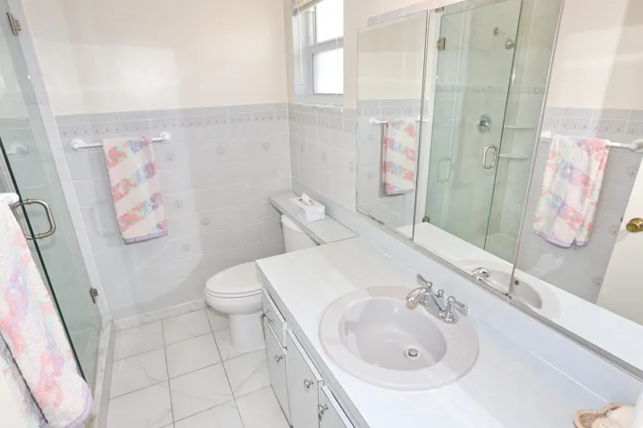 029-017-Master Bathroom-4200x2800