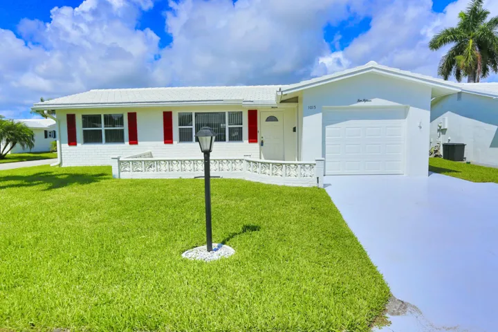 001-007-Exterior Front-4200x2800
