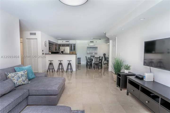 19555 E Country Club Dr 8202, Aventura, Florida 33180