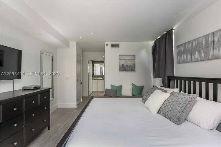 19555 E Country Club Dr 8202, Aventura, Florida 33180