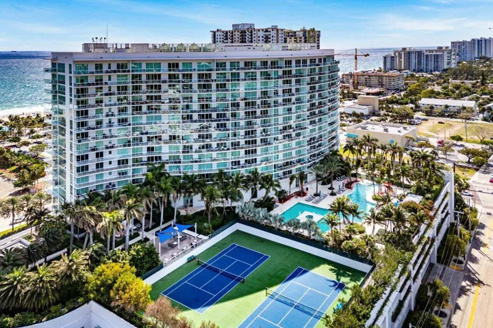 1 N Ocean Boulevard 1607 13