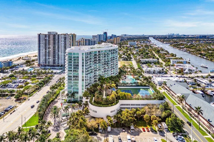 1 N Ocean Boulevard 1607 11