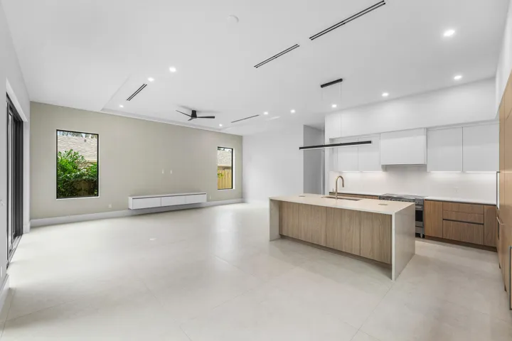 023-309Southeast6thStreet-DelrayBeach-FL