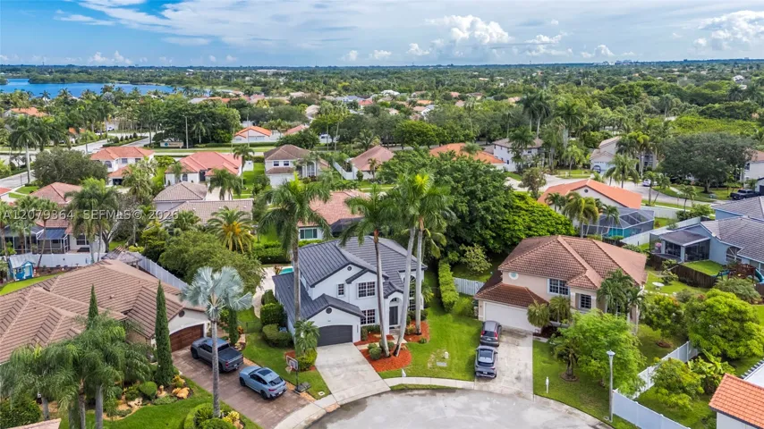 743 Nw 174th Ter, Pembroke Pines, Florida 33029