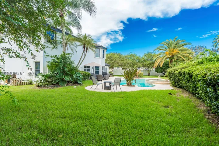 743 Nw 174th Ter, Pembroke Pines, Florida 33029
