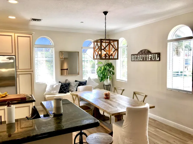 Dining Eat In Kitchen