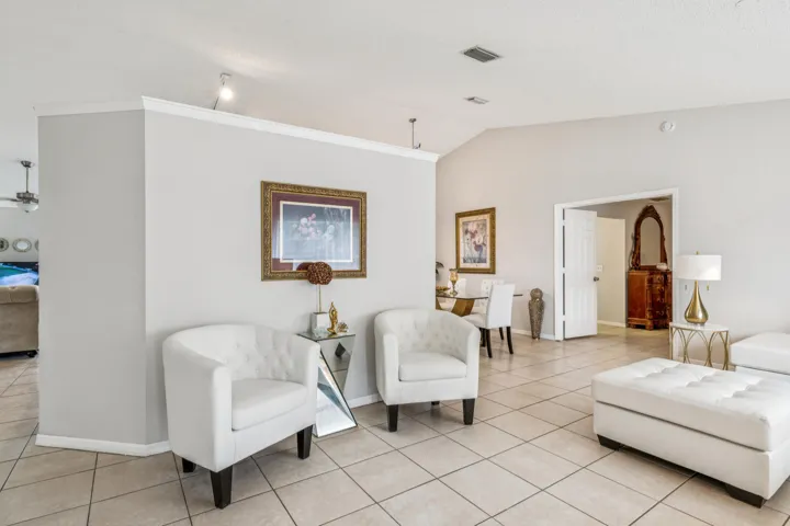 print_quality-791_SW_Hillsboro_Cir_008