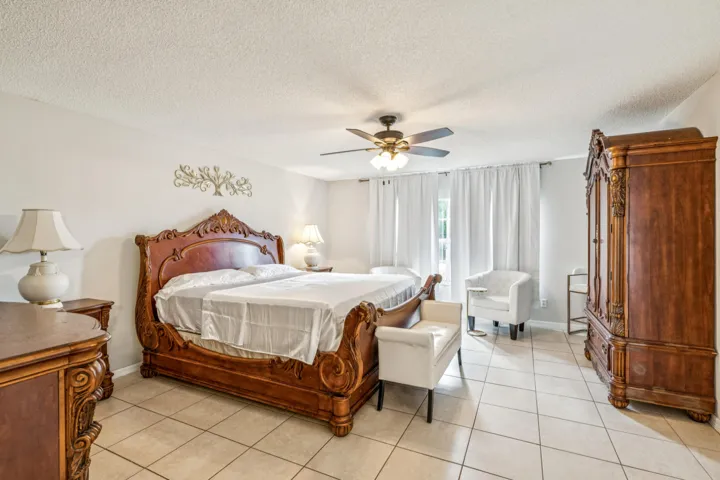 print_quality-791_SW_Hillsboro_Cir_016
