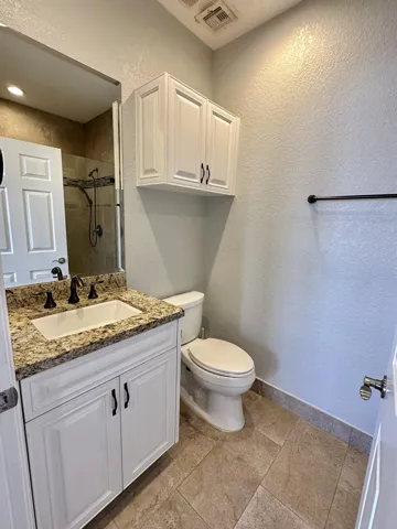 3rd floor guest bath