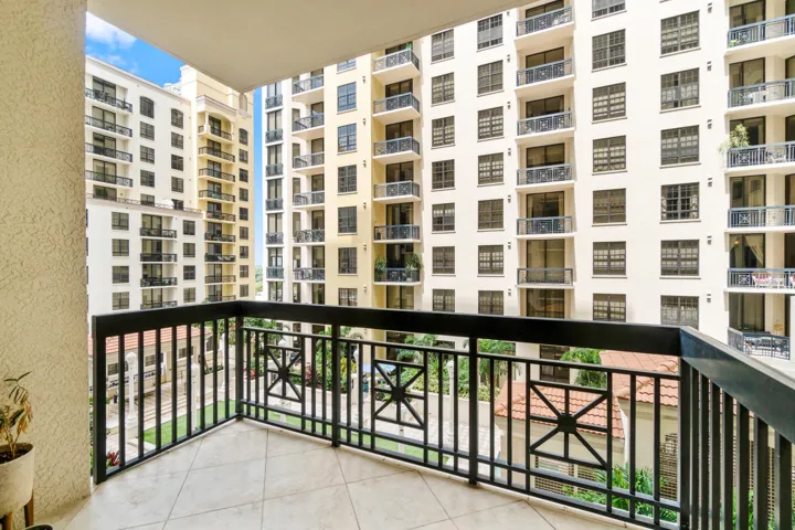 Deep Balcony