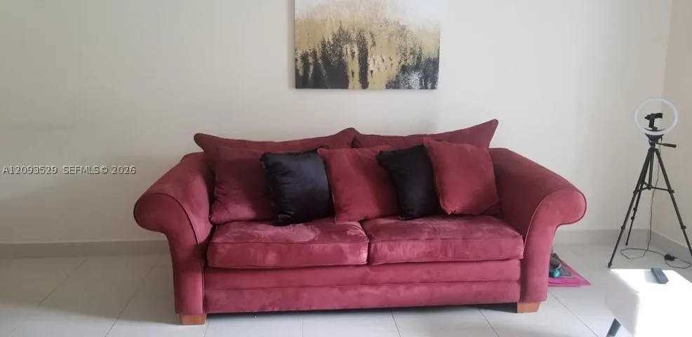 3650 Inverrary Dr 2y, Lauderhill, Florida 33319