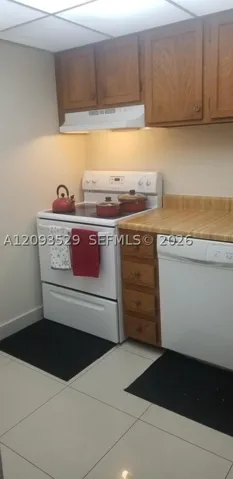 3650 Inverrary Dr 2y, Lauderhill, Florida 33319