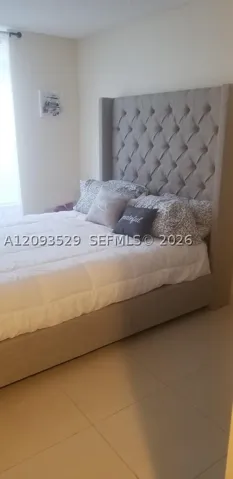 3650 Inverrary Dr 2y, Lauderhill, Florida 33319