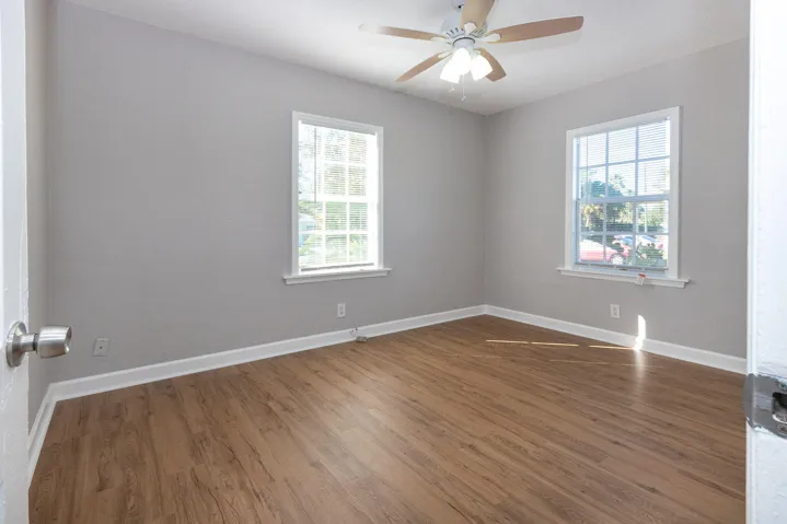 823 3rd Ave_Inside-7