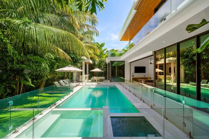 063-735WFernDrive-BocaRaton-FL-33432-SMA