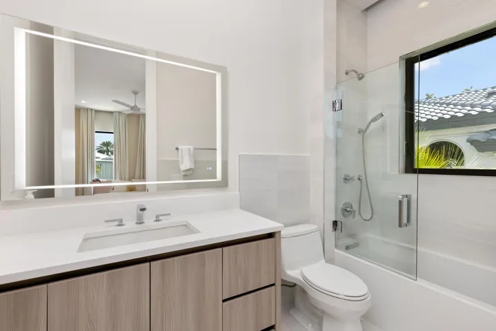 Guest Bath 1