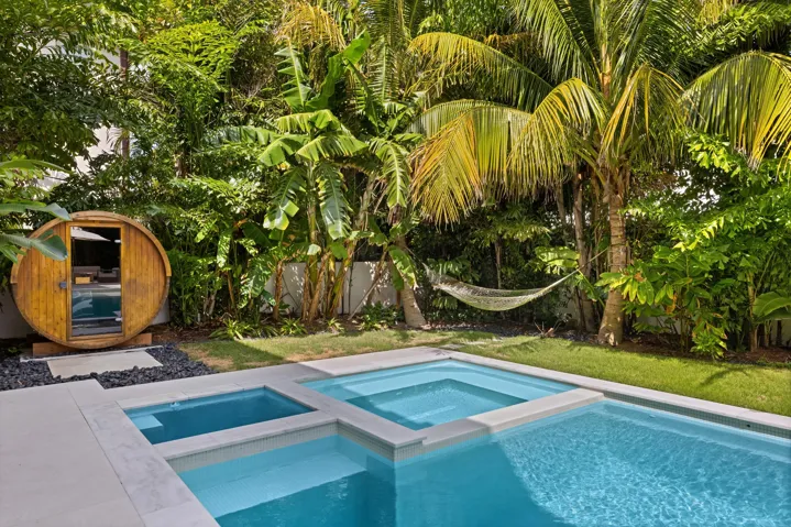 Pool 4